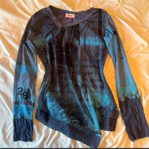 2026 Blue & Black Graphic Long Sleeve Top